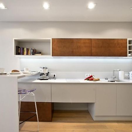 Triton Park Accommodation By P&O Serviced Apartments Warszawa Exteriör bild
