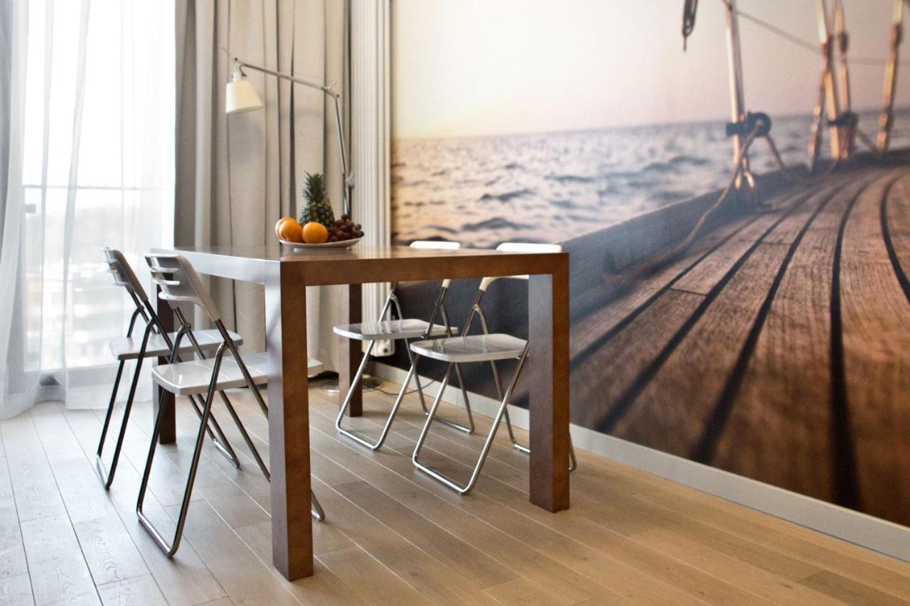 Triton Park Accommodation By P&O Serviced Apartments Warszawa Exteriör bild