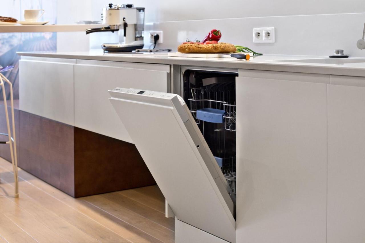 Triton Park Accommodation By P&O Serviced Apartments Warszawa Exteriör bild