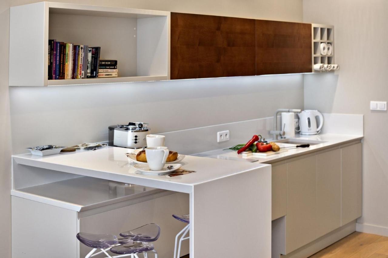 Triton Park Accommodation By P&O Serviced Apartments Warszawa Exteriör bild